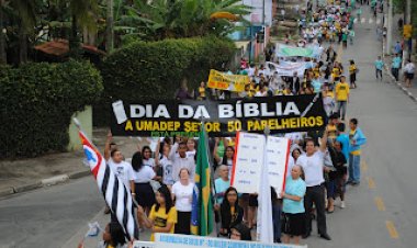 Carreata Dia da Bíblia - 2011