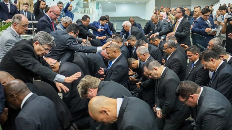 Consagração de Obreiros na EBO na sede do Belém